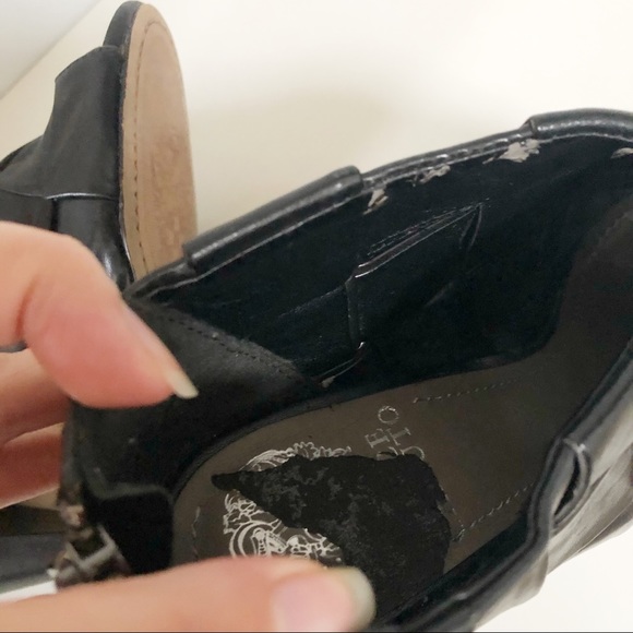 Vince Camuto quilted leather open toe shoes - Picture 7 of 7